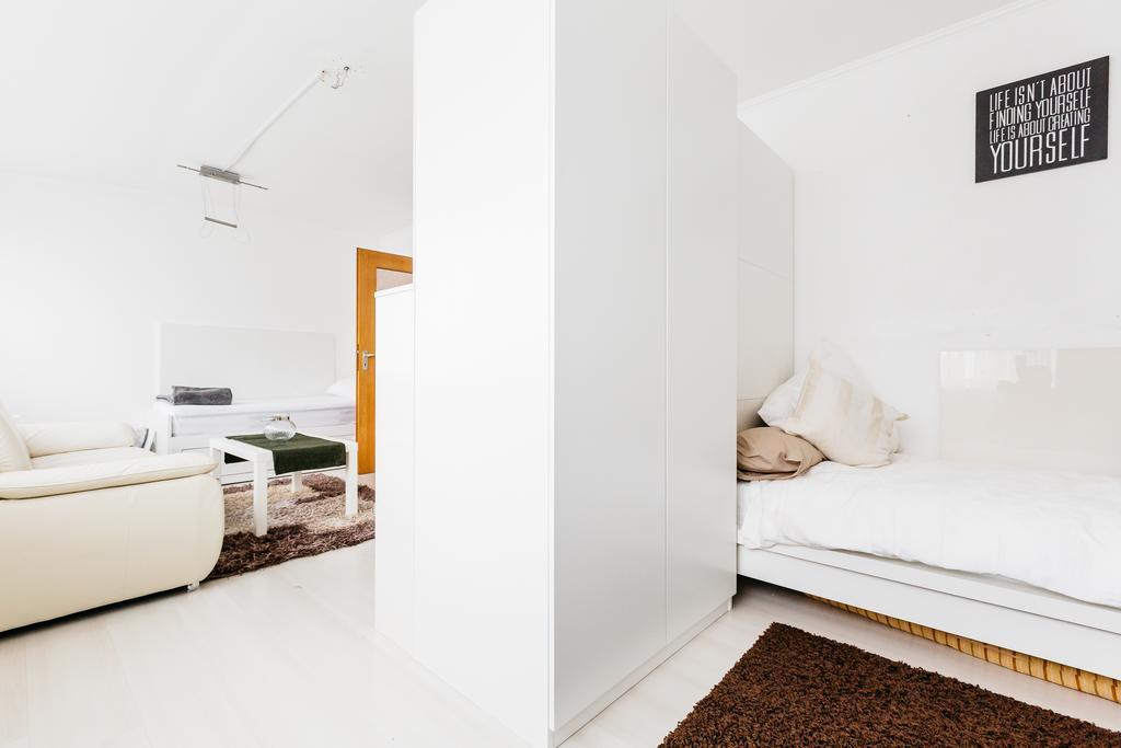 Apartments ノイス 部屋 写真